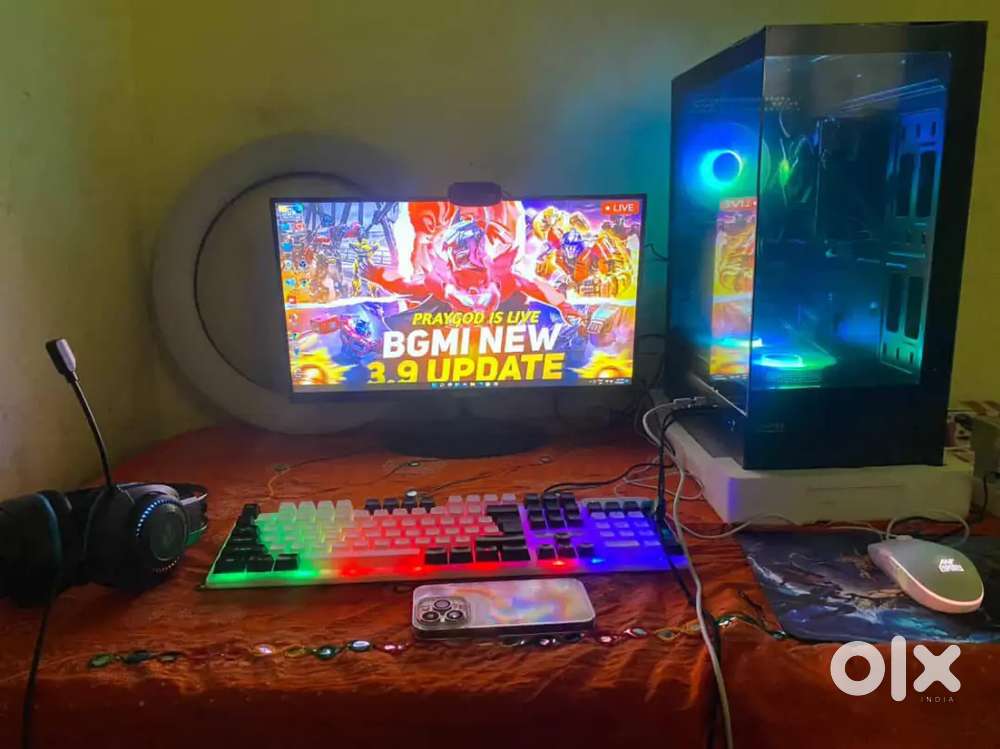 All gaming set gaming pc , gaming chair headphone, camera, ring light