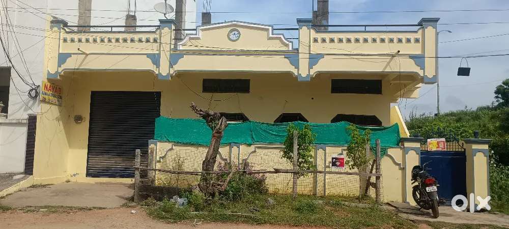 House for sale 40×60 plot size