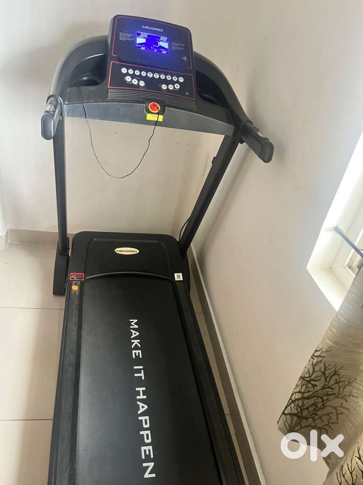 Motorised treadmill