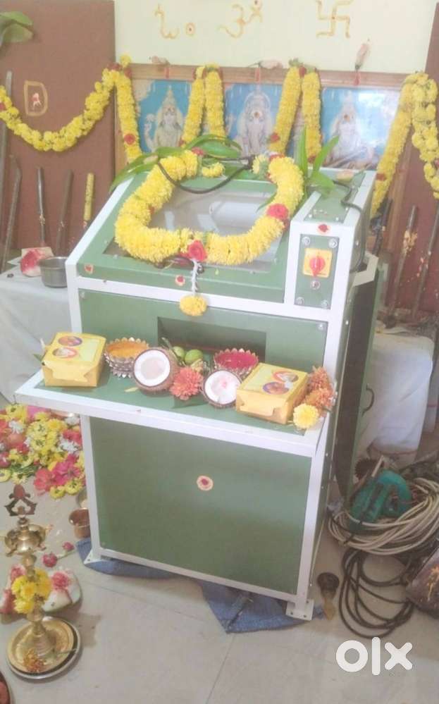 Waste manufacturing machine