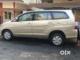 Toyota Innova 2011 Diesel 270000 Km Driven