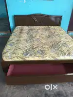Box cot with mattress