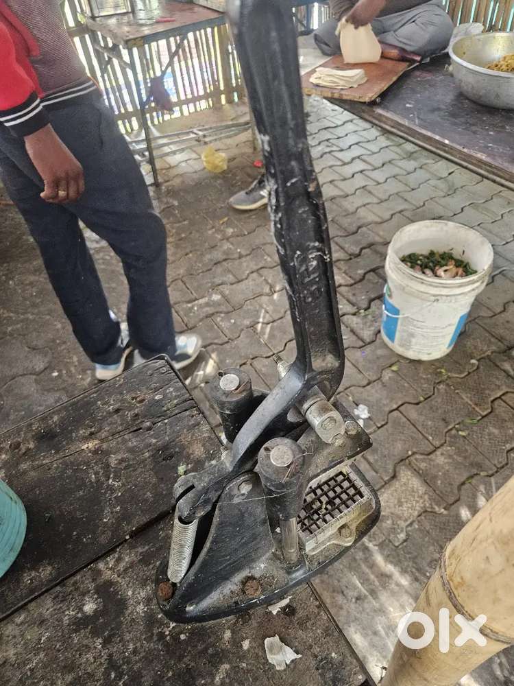 Pizaa Machine with Griller Chairs and counter