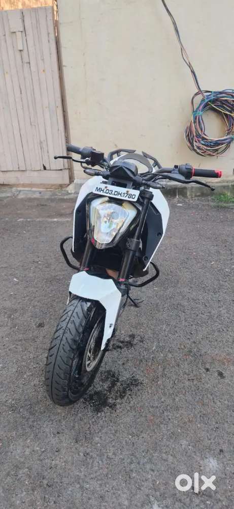 Ktm 250 white colour
