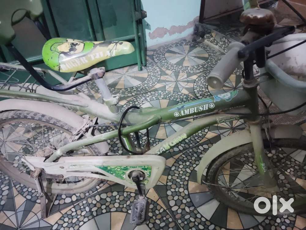AMBUSH Army green