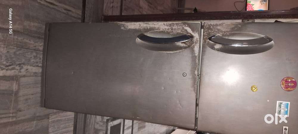 LG Refrigerator 323 L excellent condition H no 1057 sec 21 pkl