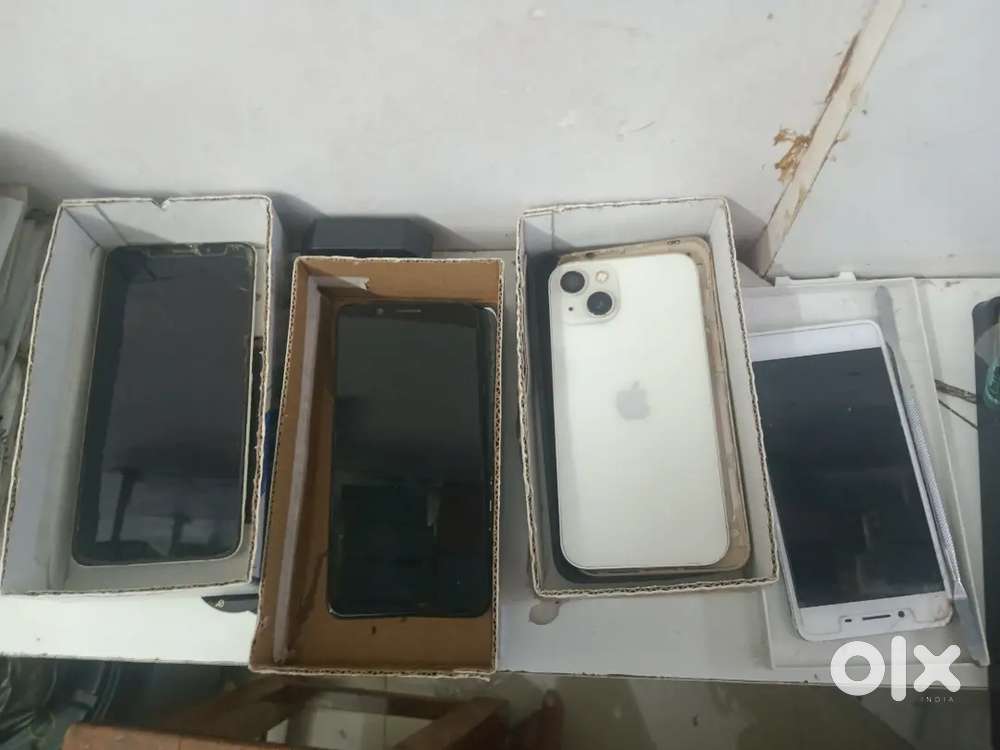 Samsung flip/fold iphone / oneplus / neckband / only repairing