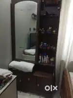 Hair dressers with mirror made of Sangwan wood