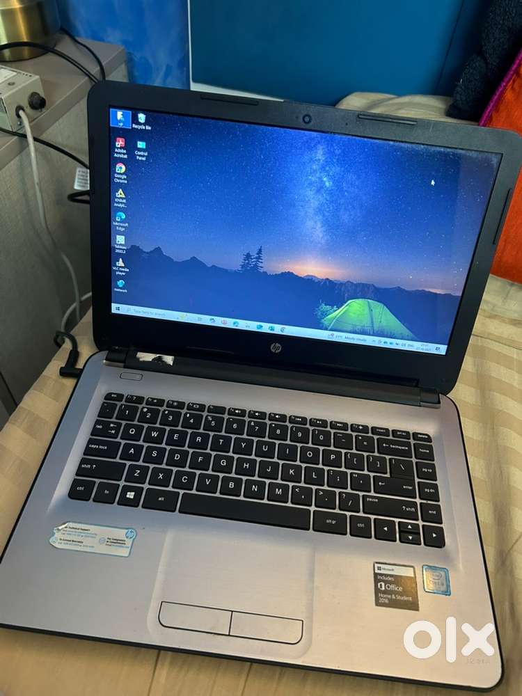 HP LAPTOP (i3) with charger