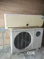 Lloyd Split A. C. in working & good condition