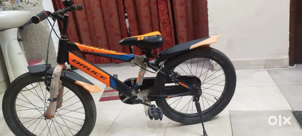 A brand new bicycle only 6 months used