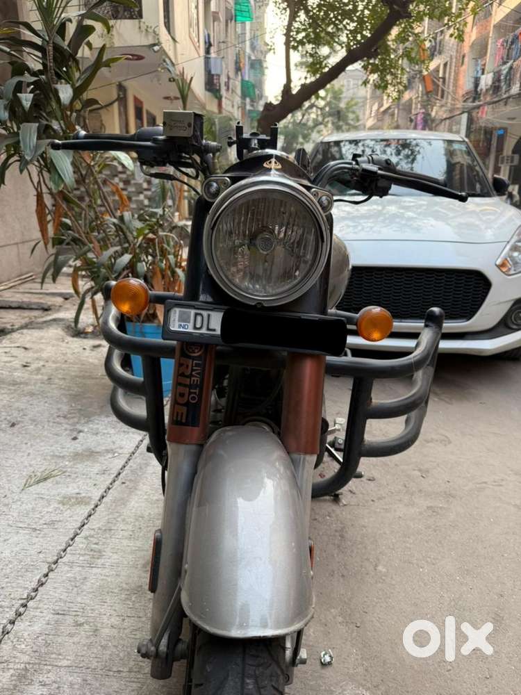 Classic 350 Gunmetal grey