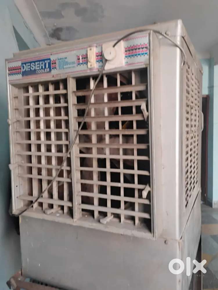 Cooler full size with exhaust moter