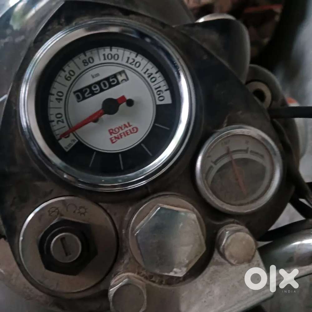 Bullet 350cc brand new condition it's like showroom condition