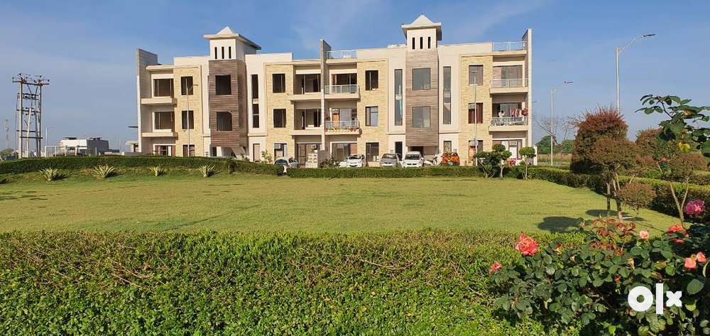 2bhk floor for sale in gated colony
