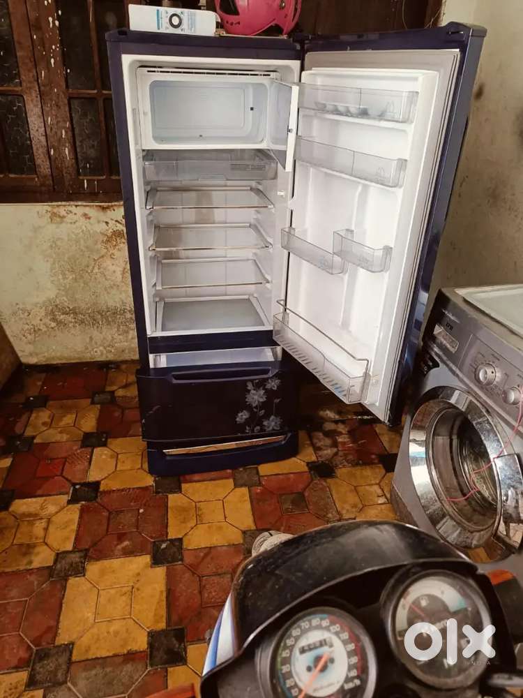 Godrej inverter 225  double door type single door
