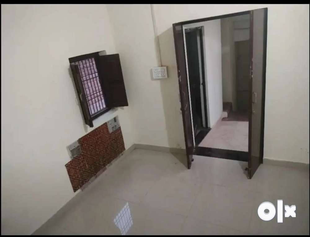 1Room with attached latbath and kitchen for rent