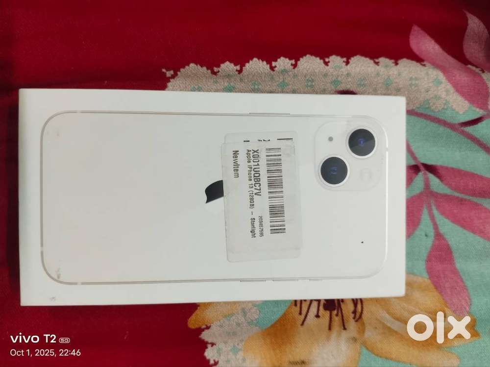 Iphone 13,128 gb, white color. Age of phone only 9 months,