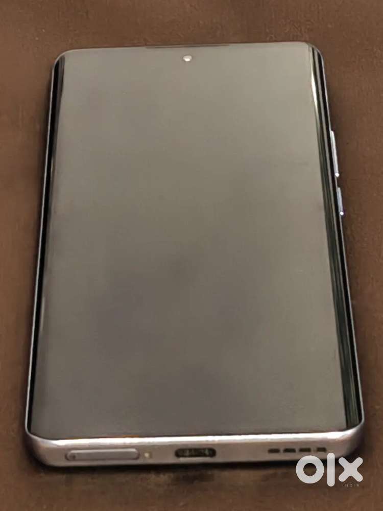 Realme P1 Pro 256GB 8GB 9 months old still 3 months warranty available