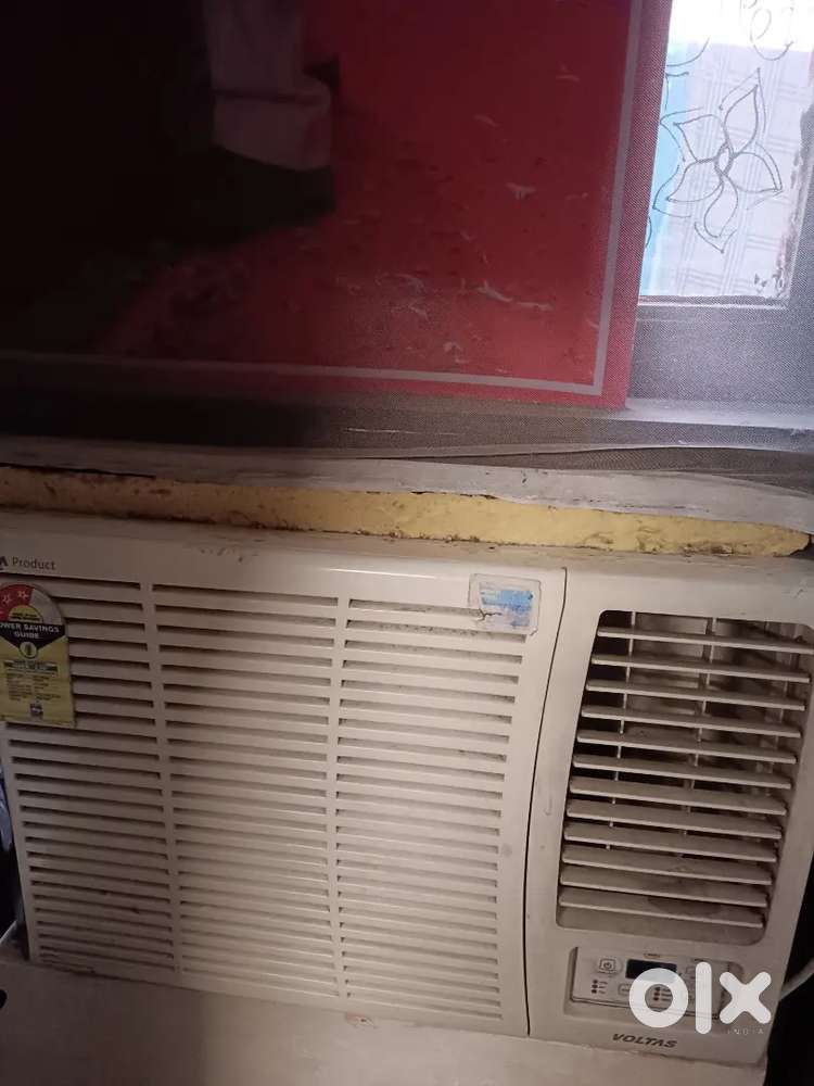 Voltas ac 4 years old 2 stools all in good condition