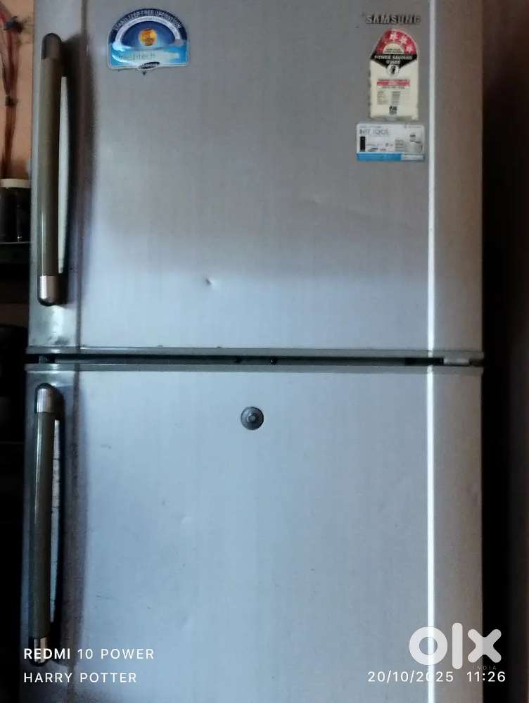 I am selling my Fridge