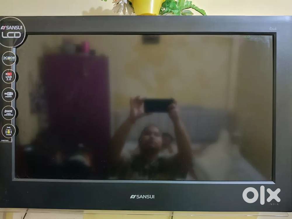 32-inch SANSUI LCD