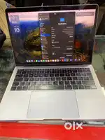 MACBOOK PRO 2017 8/256 I5
