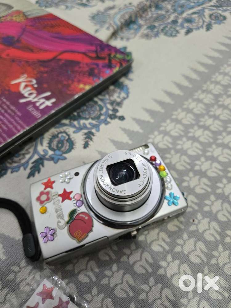 Canon Ixus 155 digital camera