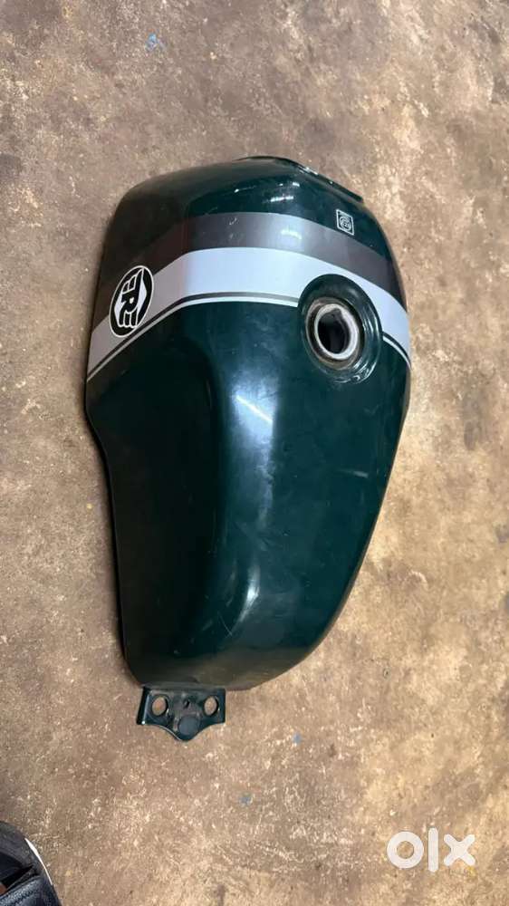 Green tank GT 650 some scratch