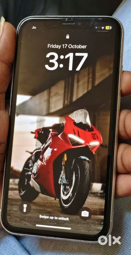 Iphone 11 almost new all original