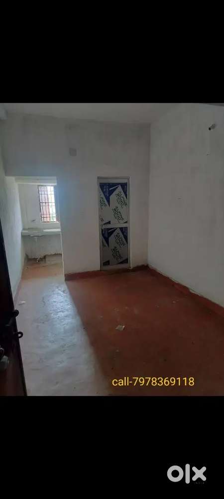 Singelroom bechlore & family allowed 3000rs excluding electricity bill