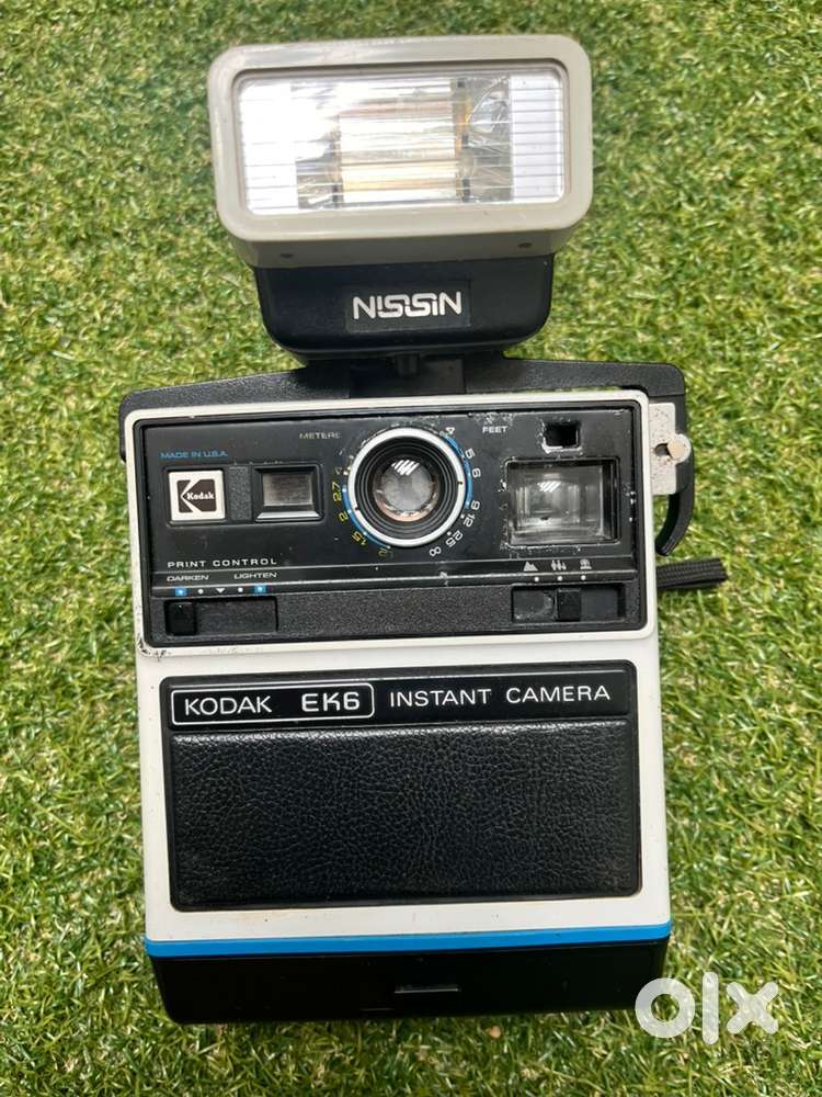 VINTAGE KODAK EK6 INSTANT CAMERA