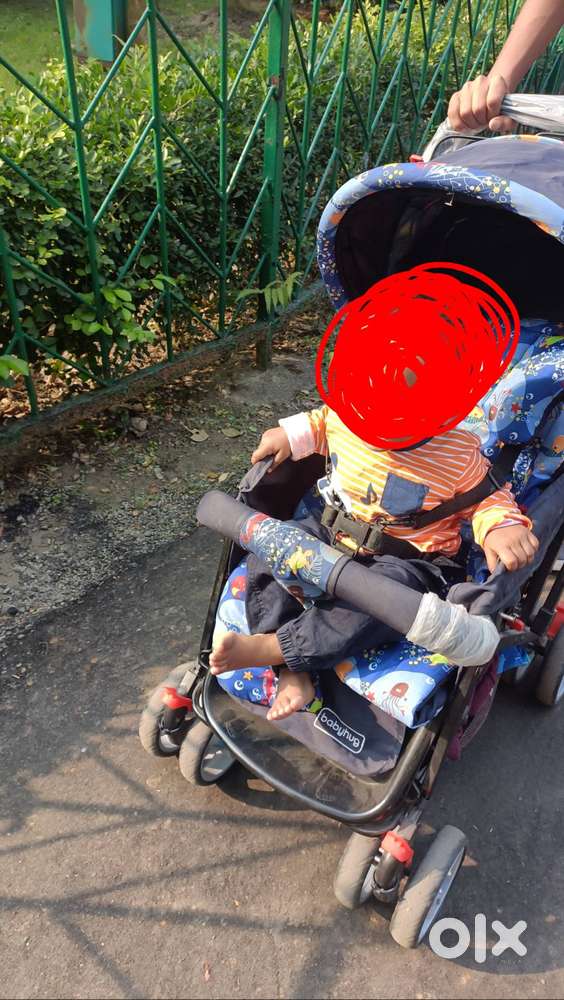 R for rabit High chair and babyhug stroller