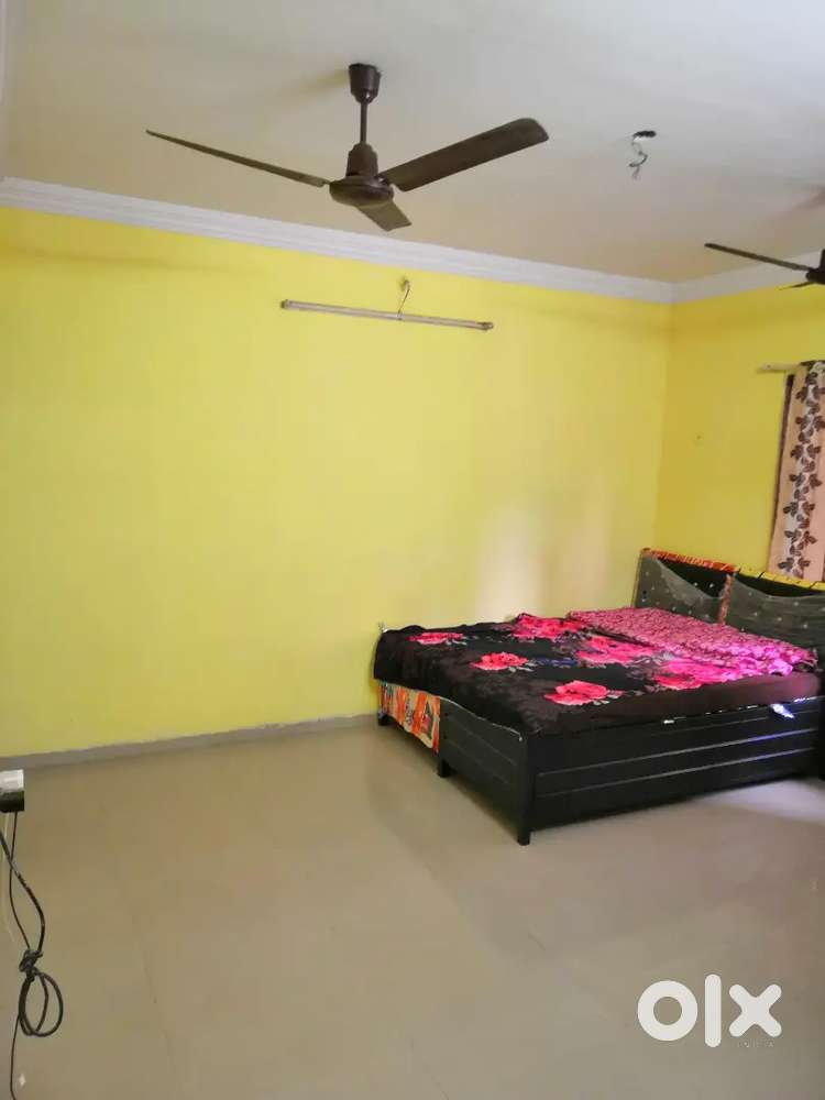 Pg in Andheri west in 3 sharing in 2 Bhk Flat in Andheri west on JPRD