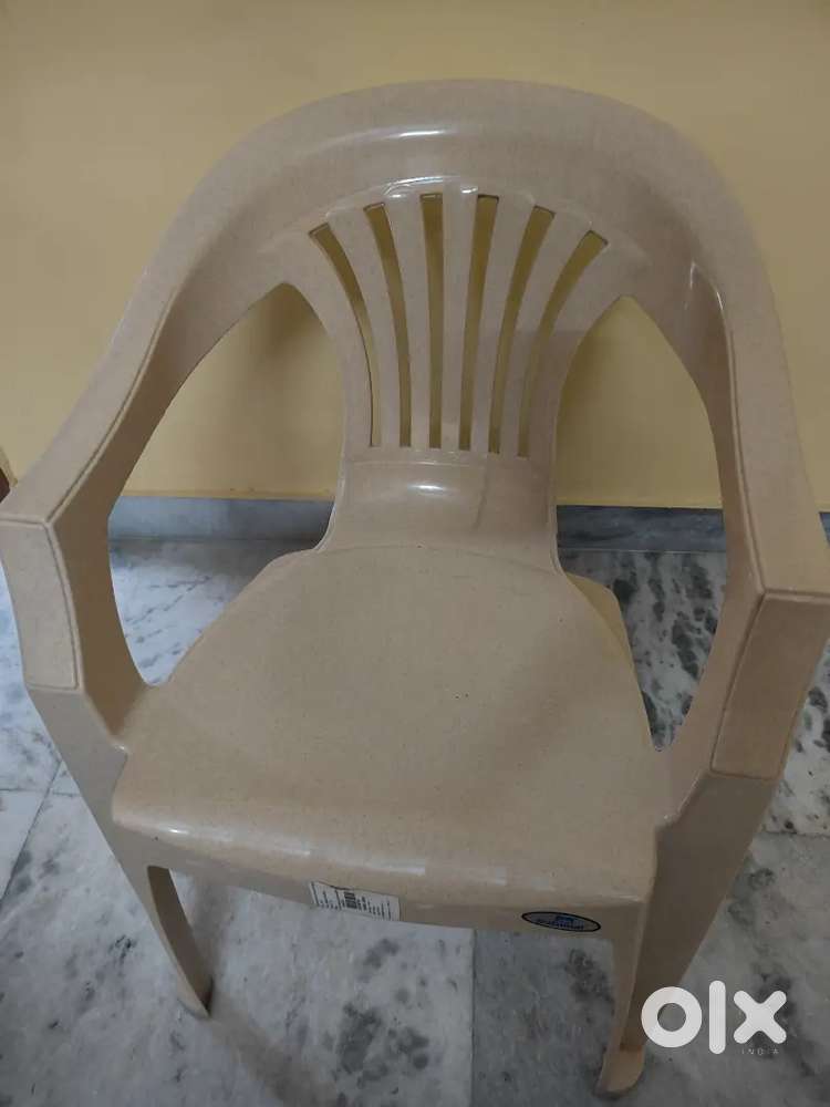 Nilkamal chair