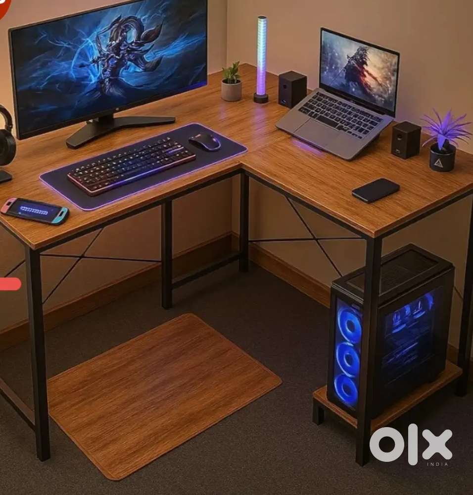 Lady staff with Good internet knowledge and computer knowledge.