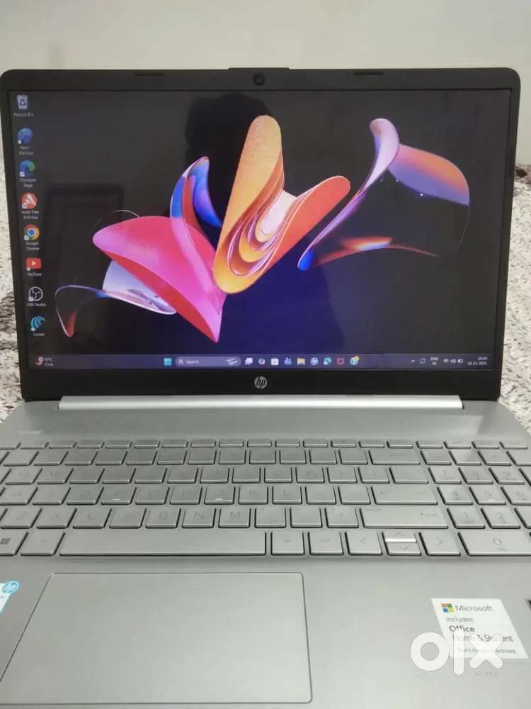 HP 15s AMD Ryzen 3 Quad Code 5300U