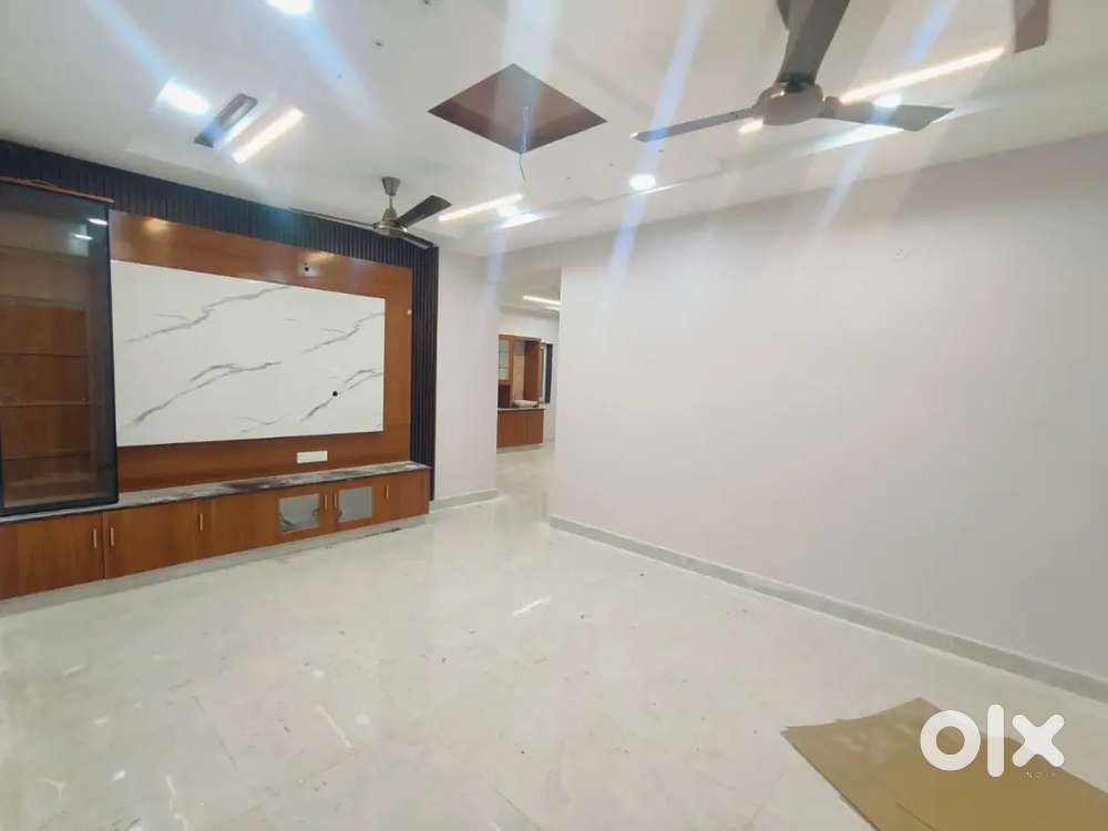 1835 sft 3bhk SVN colony tarakarama nagar