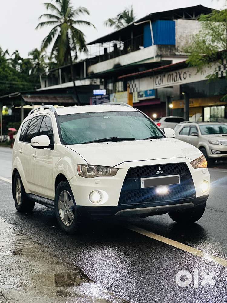 Mitsubishi Outlander 2010 Petrol Well Maintained