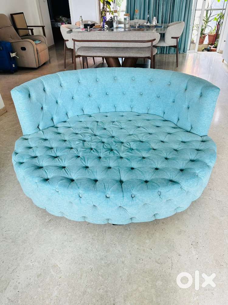 Round sofa cuddle chair