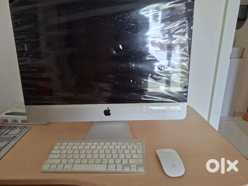 iMAC All in one desktop with wireless keyboard and mouse