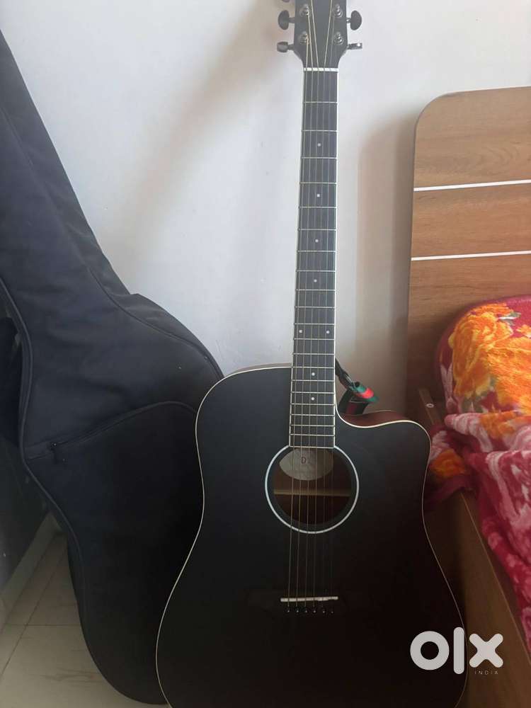 brand new Donner guitar