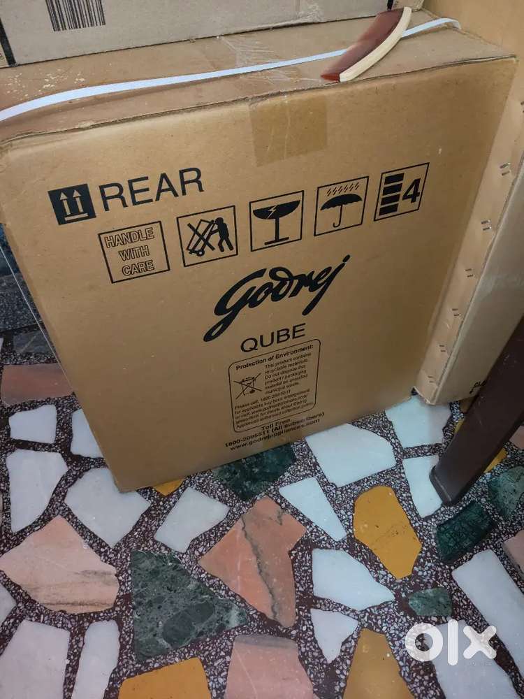 Mini fridge in new condition