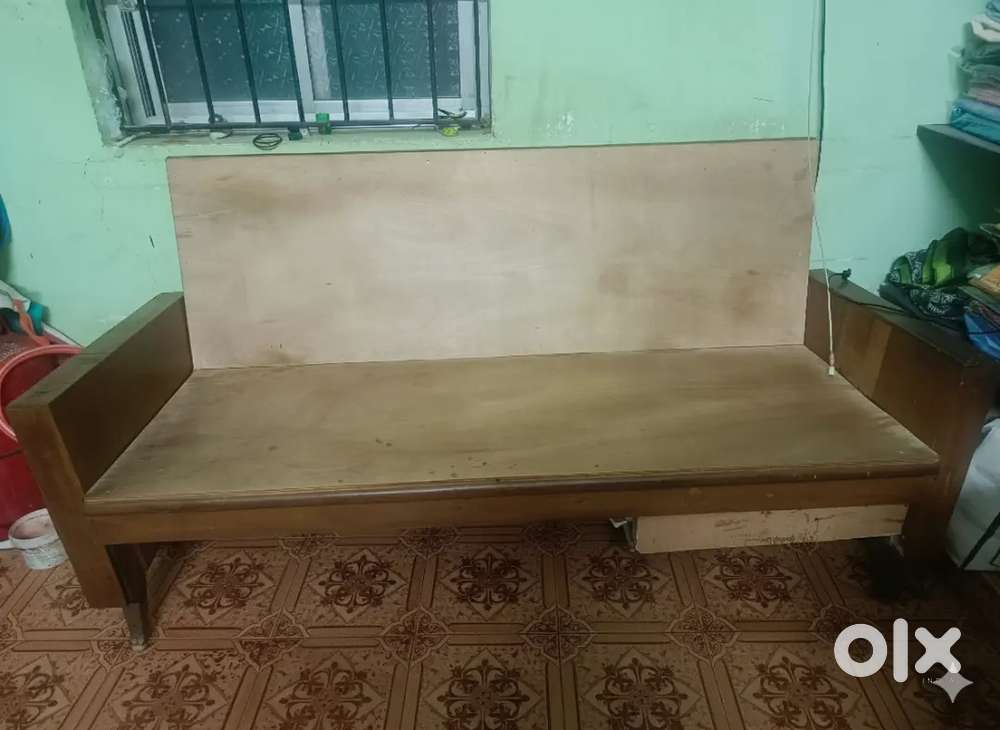3-Seater Sofa for Sale – No Cushion