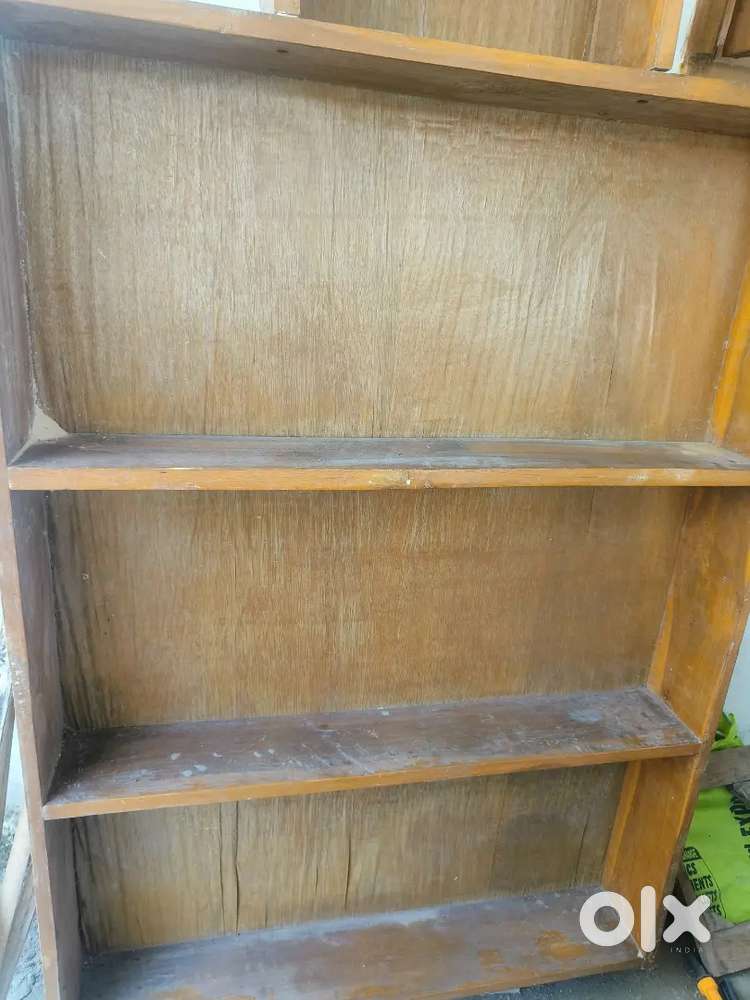 Solid Wooden Bookshelf / Storage Rack