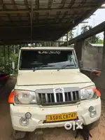 Selling my bolero pickup sil engine diesel