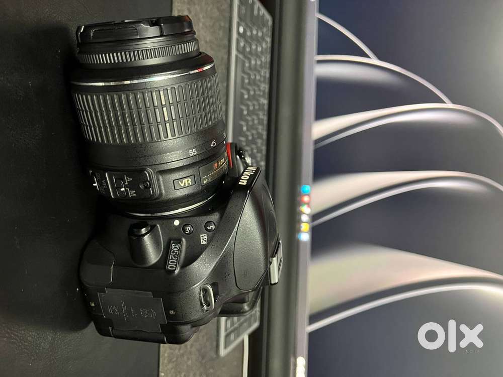 Nikon D5200 - With Kit Lens