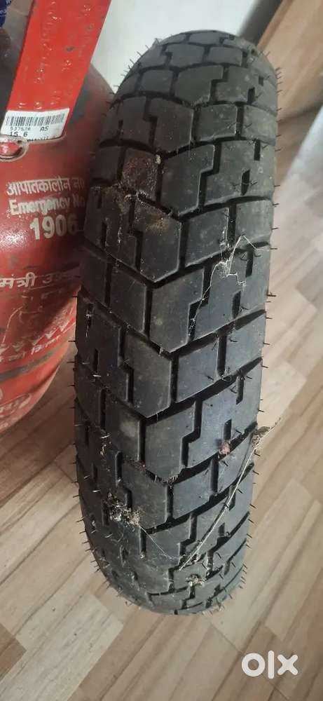 Fz back tyre new