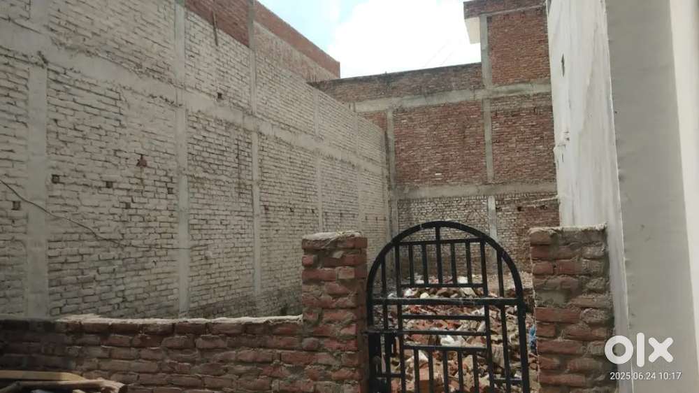 18*51 Plot For sale in Allahapur