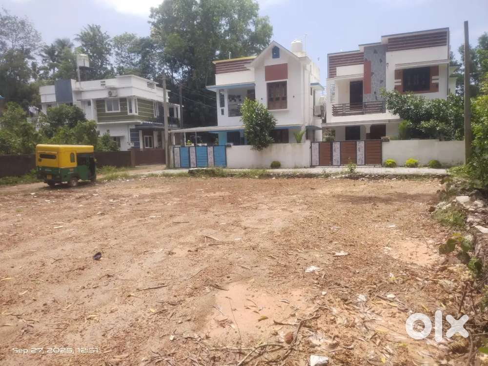Baypass Bus service 150 MTR 5 cent House plot for sale Kazhakuttam